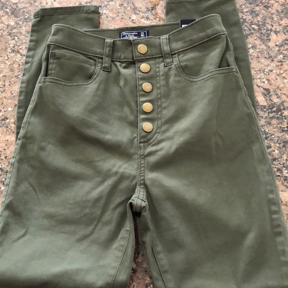 NWT Abercrombie pant sz 24/00.